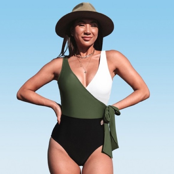 Cupshe Other - NWT Cupshe Color Block Swimsuit